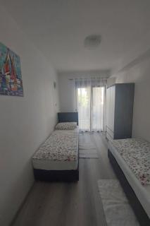 Apartment Gemütliche Ferienwohnung für Familien mit Terrasse by Interhome - 7