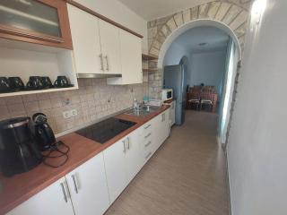 Apartment Gemütliche Ferienwohnung für Familien mit Terrasse by Interhome - 1