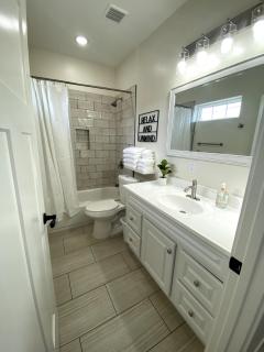 Newly Built 3 Bed 2 Bath House - 9