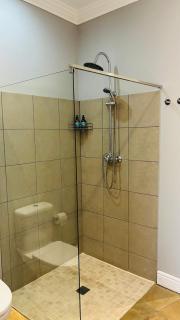 5 Folkestone Guest House - 2