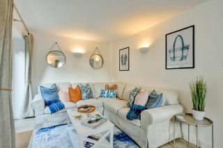 The Old Boat House - 7