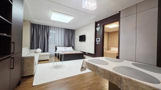 16 эт Хайвилл ШИКАРНЫЙ вид на Мечеть 2х комн кв 2 кровати диван 2 санузла - 0