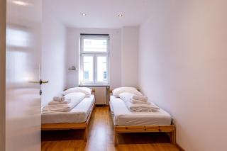 Brown Stag Apartments by JR City Apartments - 3