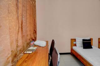 OYO 94899 Homestay Syariah Near UPN - 1