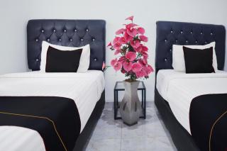 Hotel O near Transmart Padang formerly Sulaiman Residence - 4