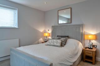 Finest Retreats - Lake View - 6