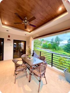 Penthouse Cocoon-Near Subic Bay, Sea&Mountain View, Fully Furnished - 1