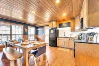 Attitude Adjustment Cabin with hot tub fire pit & indoor pool - 3