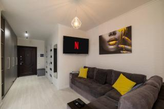 SkyHouse City View 1 5BR Apartment Enclosed Balcony - GrandStay - 2