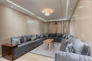 Spacious and cozy apartment - 5