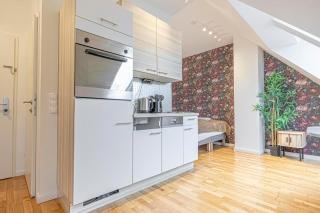 Stylish 1BR Apartment with Balcony Quick City Access - Wenen - 6