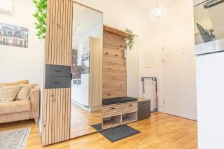 Stylish 1BR Apartment with Balcony Quick City Access - Wenen - 8