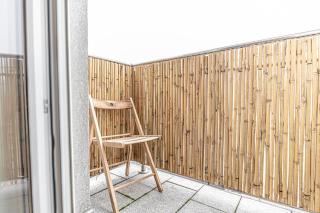 Stylish 1BR Apartment with Balcony Quick City Access - Wenen - 5