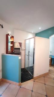 Grand studio 30 m2 dans villa proche de Valbonne - 2