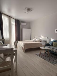 Apartment flat studio Deluxe апартаменты квартира студия номер Comfort - Batoemi - 0