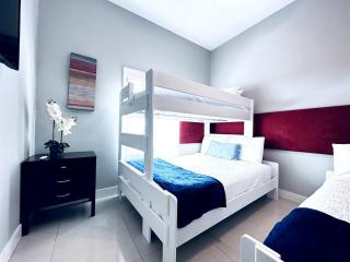 Beach Side Condo - BBQ Grill & Heated Pool - 6