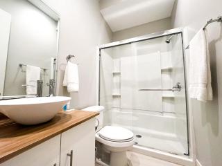 Beach Side Condo - BBQ Grill & Heated Pool - 1