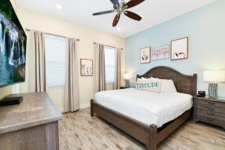 Seashell Cream Cottage With Private Pool Near Disney With Margaritaville Resort & Island H2O Access - 8037St - 8