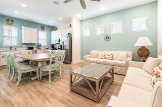 Don't Worry, Beach Happy Cottage Near Disney With Private Hot Tub & Margaritaville Resort & Island H20 Waterpark Access - 3005Sp - 3