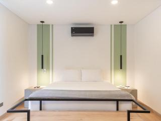 NOK Spectacular 3 BR w Balcony in Laureles Medellin - 8