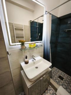 Comfy and stylish jewelry box - 5