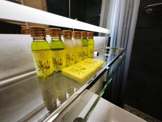 Comfy and stylish jewelry box - 6