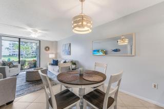 Walkout condo with beach access, pool and pickleball - 3