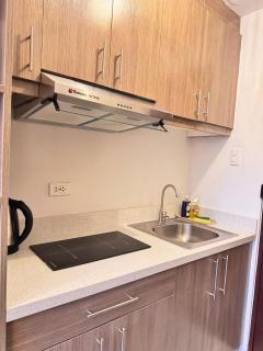 Modern Studio in Mivela, IT Park Area, Pool & WiFi - 7