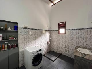 Serene 2BR Vacation Home AC Suburban Sanctuary - 1