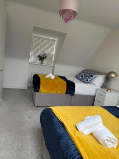 Spacious Modern 4-Bedroom Detached Home in Corby - 7