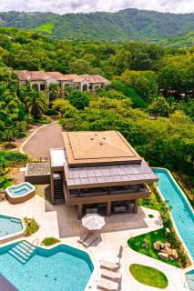 Tropical Tide, Ocean Views & Beach Club - 2