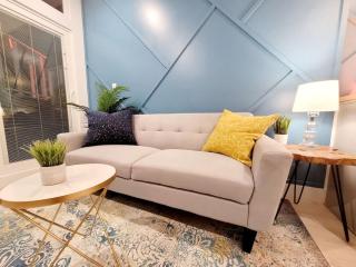 Private Patio Farmrs Mrkt Windsor Canada - 3