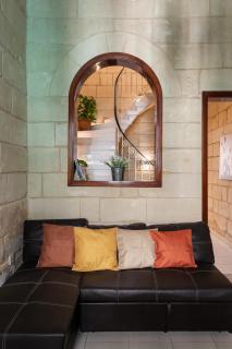 Cosy 3BR Maltese Townhouse - Close to Valletta by Isola360 - 3