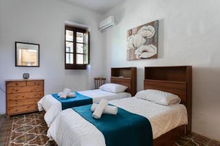 Cosy 3BR Maltese Townhouse - Close to Valletta by Isola360 - Luqa - 8