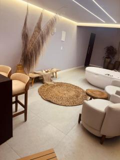 Mahalo Exclusive Boutique - 8