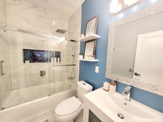 Free Massages Farmers Market 2 bdrms Windsor ON - 7