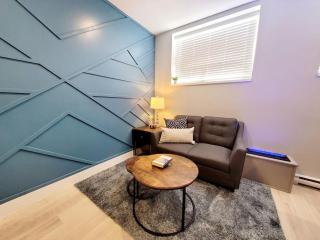 Free Massages Farmers Market 2 bdrms Windsor ON - 3