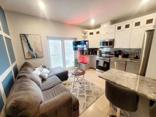 1 bdrm plus Den Juliet balcony 24-7Gym Windsor ON - 6