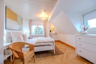 Cozy Boho Apartment near Zwickau-West with WiFi and Parking - Zwickau - 3