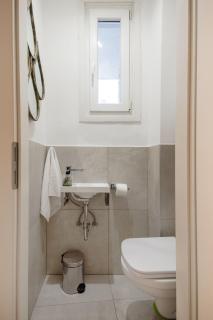 3BR by New York Café in Budapest Iconic District - 2