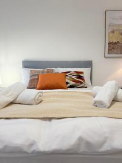 Warm & Comfy Double Room Very Close To Town Centre - 2