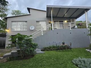 The Calm Views Holiday Home - 0