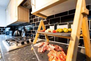 DiscountsContractorsWIFIFree ParkingSmart TV - Durham - 4