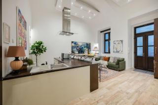 Prestige Danube Suite by Marriott & Fashion Street - 3