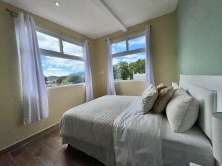 Pristine Rooftop 2 Bedroom Apartment centrally located with a view - 1