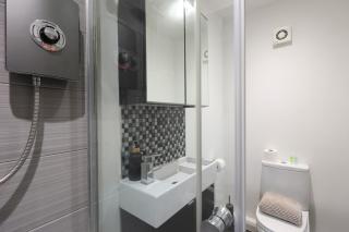 CentralHub1 1BD Studio- Contractor & Travelers - 1