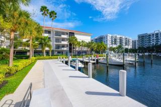 Serene Waterfront 2BR Poolside Living in FTL - 7