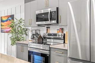 Skyridge Mountain Retreat 4BR with BBQ Near Banff - 8