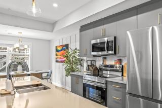 Skyridge Mountain Retreat 4BR with BBQ Near Banff - 4