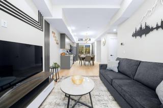 Scenic 3BR Townhouse with Mountain Views Near Banff - 5